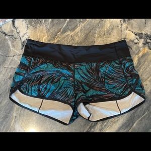 Lululemon Hotty Hot Short